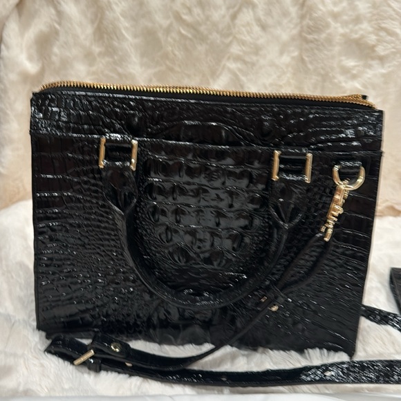 Brahmin Caroline Convertible in black Melbourne with matching wallet. - Picture 5 of 5